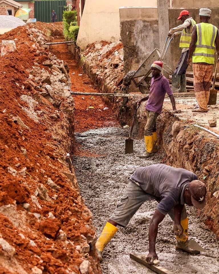 36063064_417831302018626_5607350521011634176_n